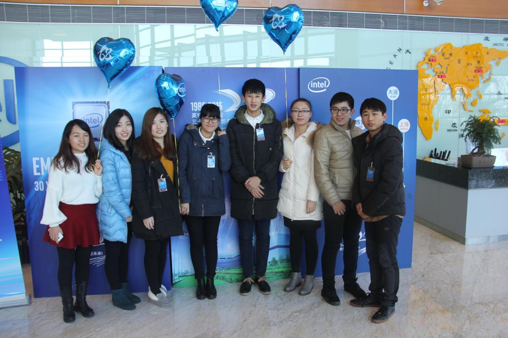 色情导航
8名同学参加“One day @Intel” 体验活动