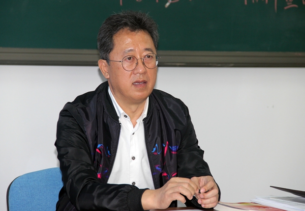 郭玉铸书记为建筑工程色情导航全体教师宣讲